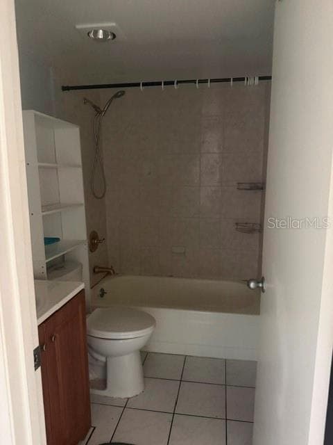 Condominium at 5981 WINDHOVER DR #A10, ORLANDO, photo 8 of 9