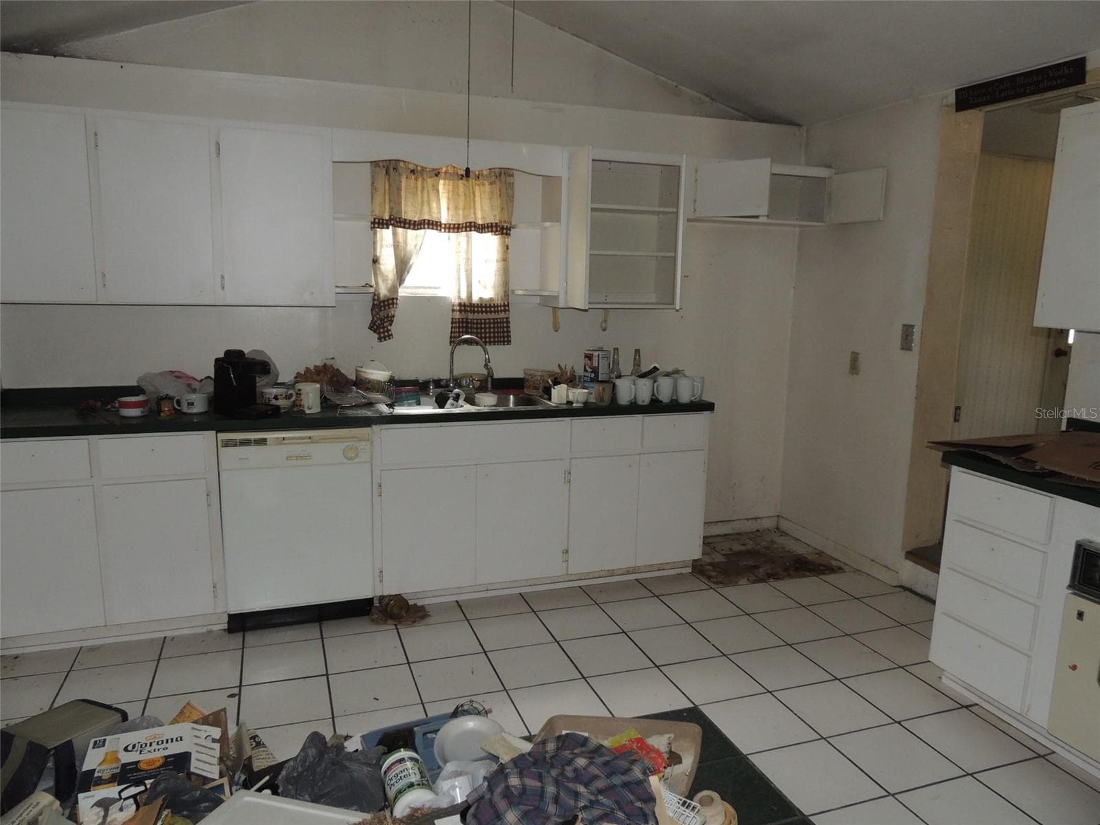 Kitchen - 11351 SE 32ND PL, MORRISTON