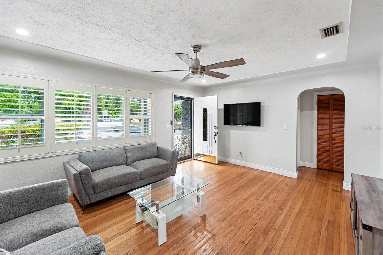 Single Family Residence at 6242 5TH AVE N, ST PETERSBURG, photo 9 of 30