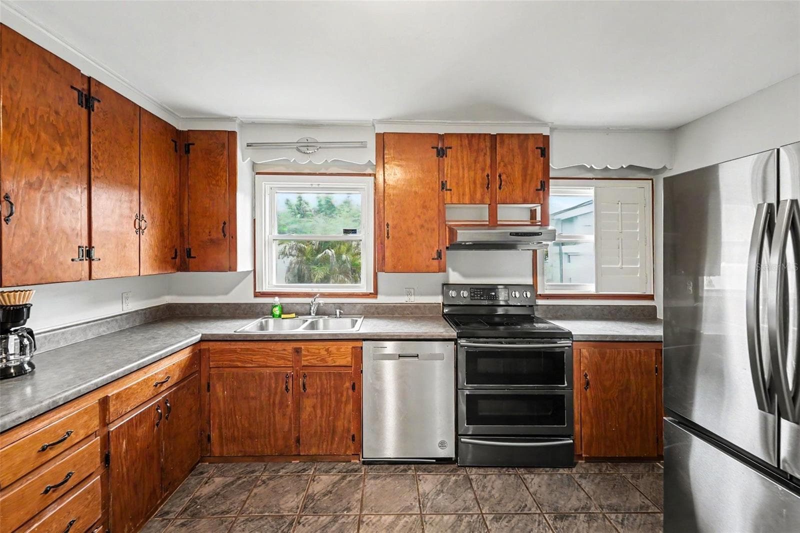 Single Family Residence at 6242 5TH AVE N, ST PETERSBURG, photo 10 of 30