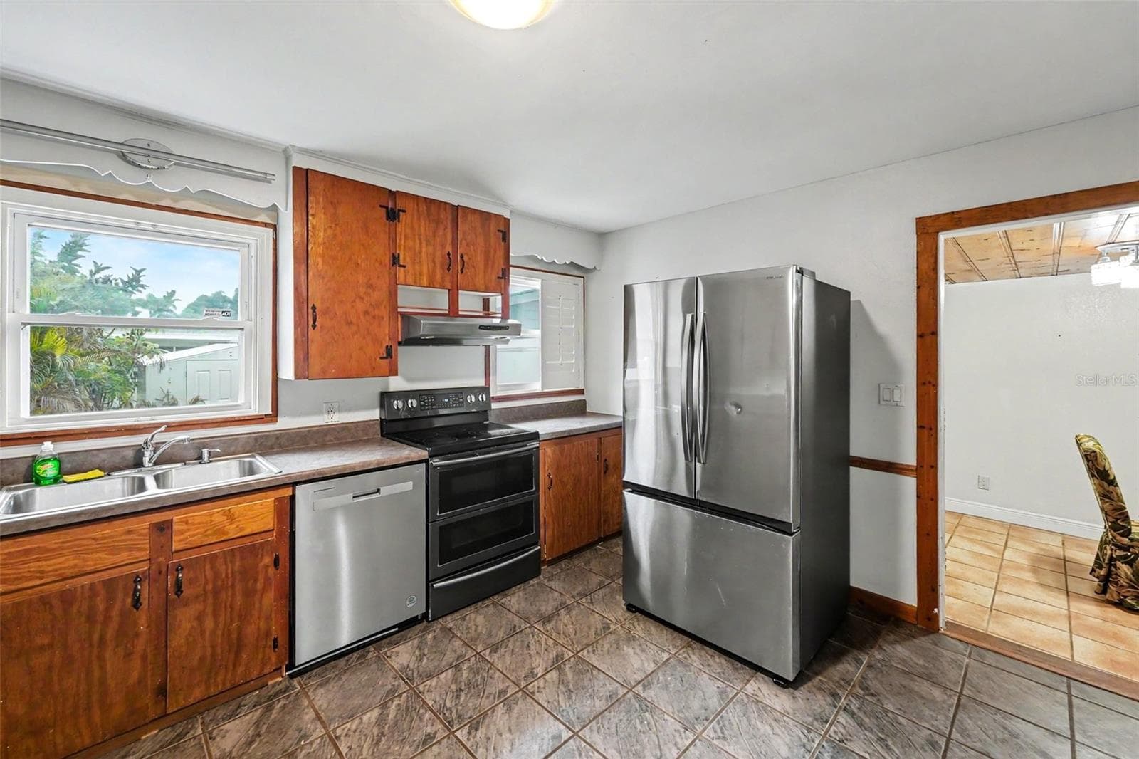 Single Family Residence at 6242 5TH AVE N, ST PETERSBURG, photo 12 of 30