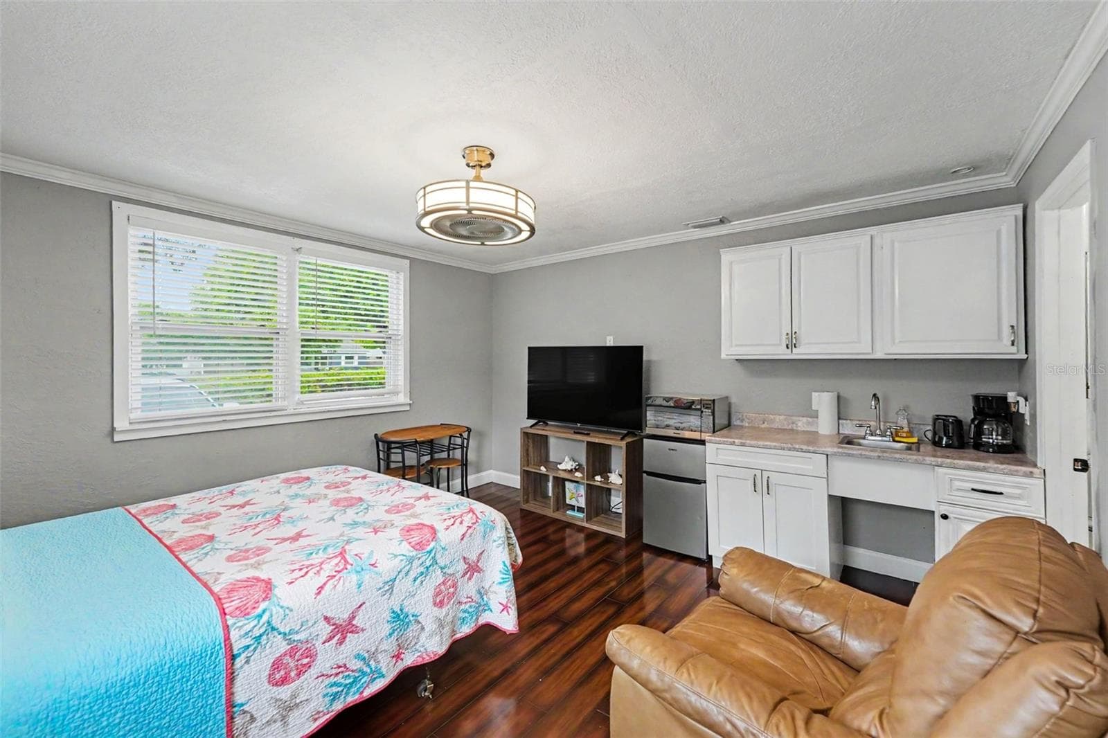 Single Family Residence at 6242 5TH AVE N, ST PETERSBURG, photo 19 of 30