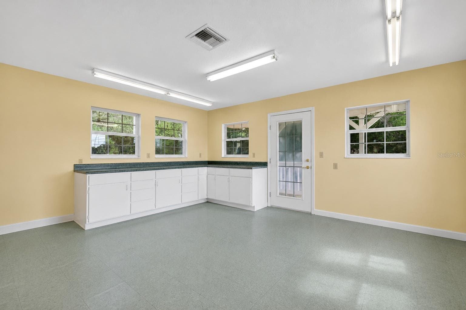 Single Family Residence at 493 MALAUKA LOOP, OCKLAWAHA, photo 28 of 63