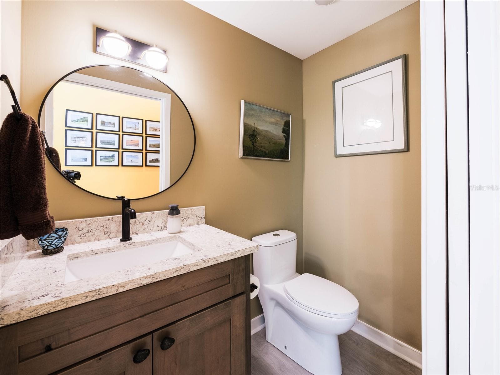 Guest suite - 13797 NE 199TH ST, WALDO