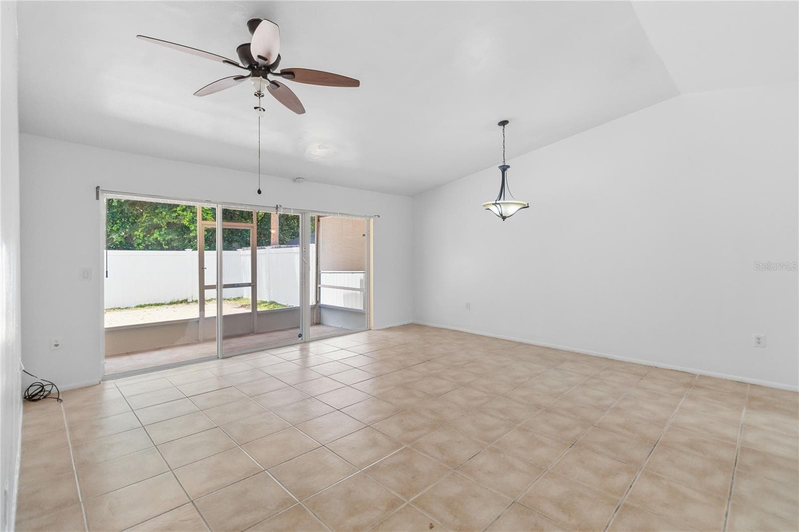 Townhouse at 3062 STONECASTLE RD, ORLANDO, photo 7 of 30