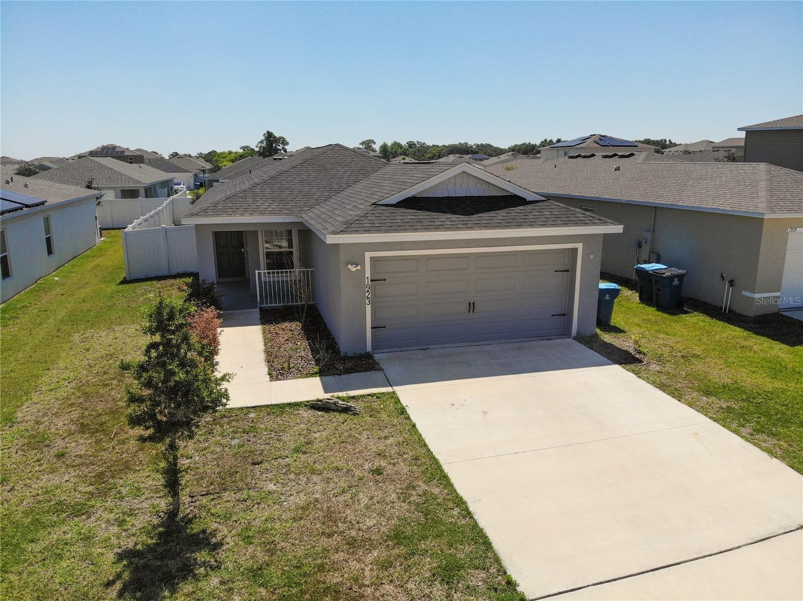 Single Family Residence at 1923 GOLDEN BEAK DR, EAGLE LAKE, photo 8 of 64