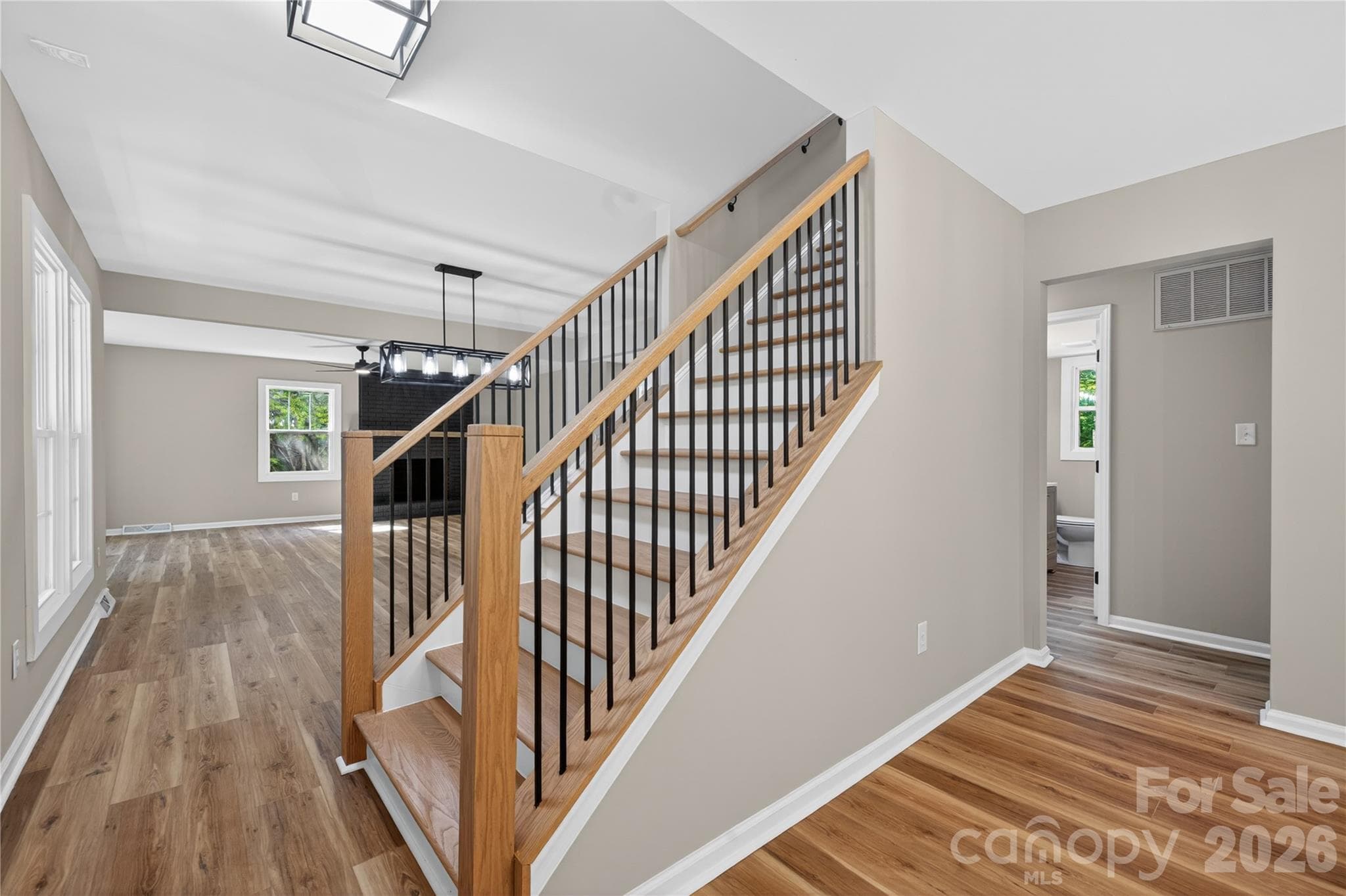 Single Family Residence at 7407 Limerick Drive, Charlotte, photo 7 of 37