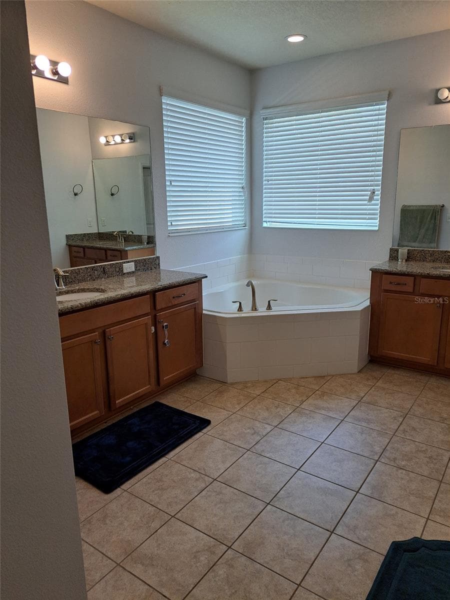 Single Family Residence at 8420 MOREHOUSE DR, ORLANDO, photo 14 of 19
