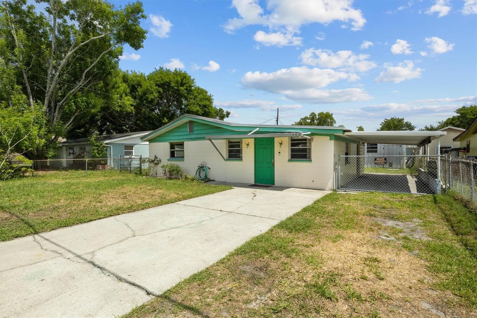 Single Family Residence at 1307 MAYFLOWER DR, LAKELAND, photo 3 of 27