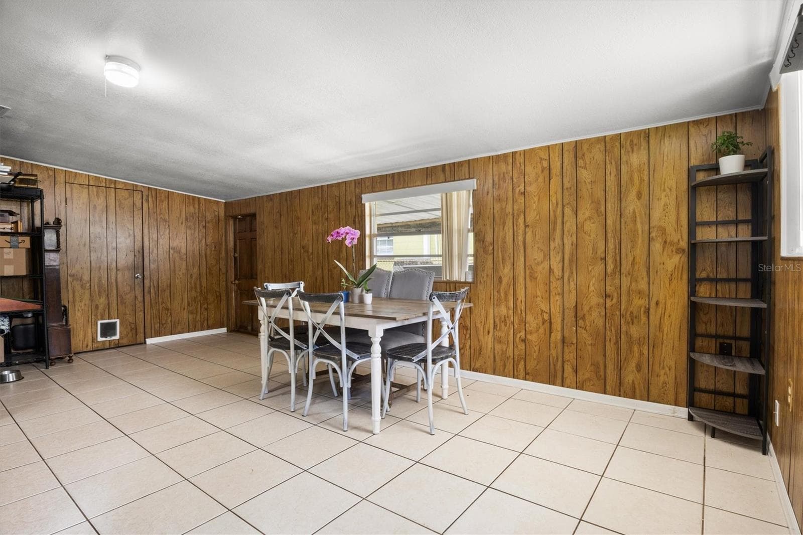 Single Family Residence at 1307 MAYFLOWER DR, LAKELAND, photo 6 of 27