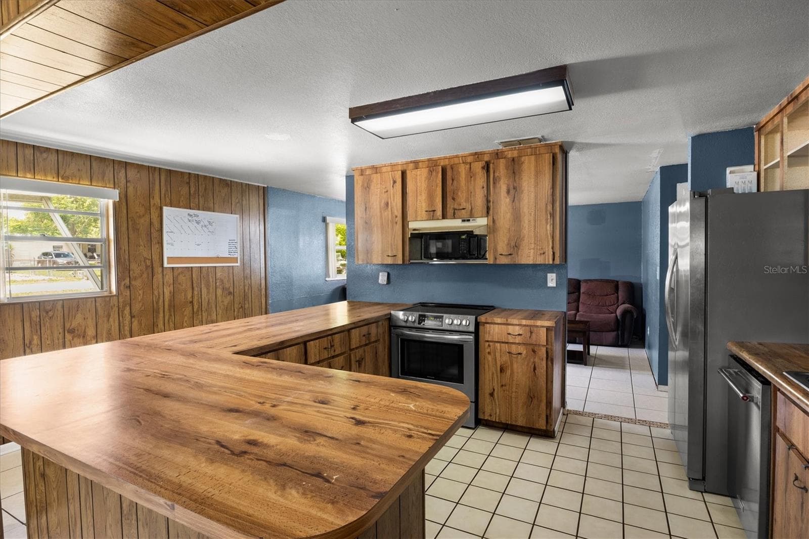 Single Family Residence at 1307 MAYFLOWER DR, LAKELAND, photo 10 of 27