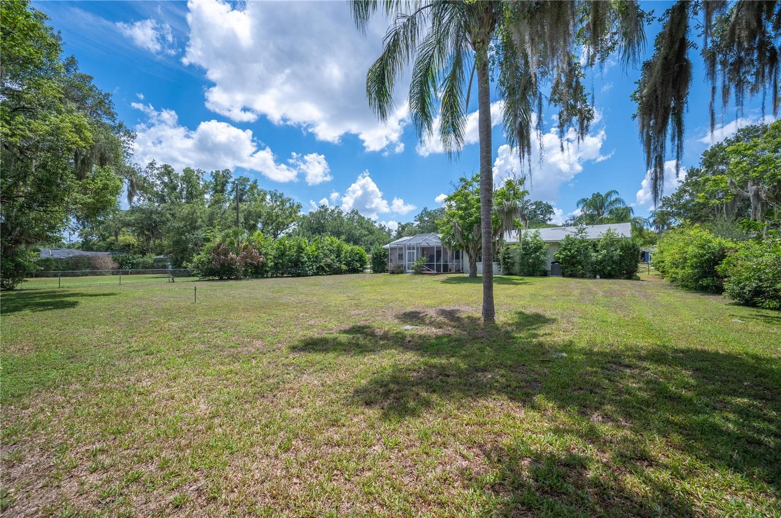 Single Family Residence at 2718 BERKELEY AVE, LAKELAND, photo 31 of 34