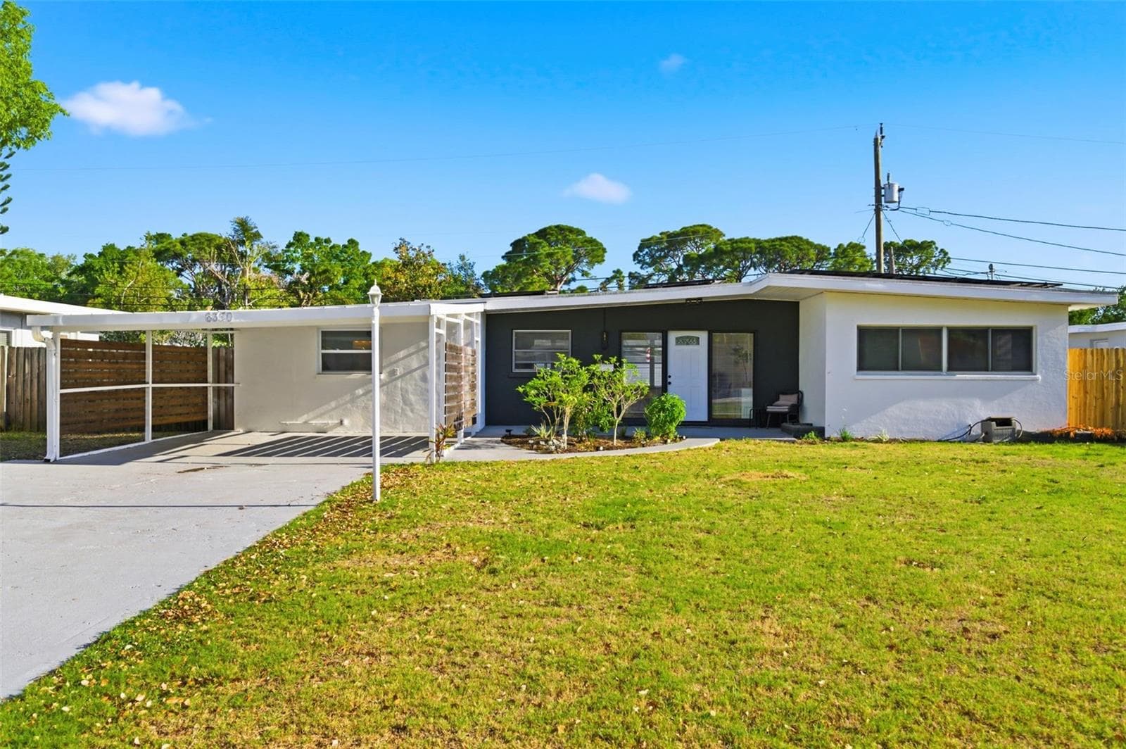 Single Family Residence at 6350 HAMPTON DRIVE N, ST PETERSBURG, photo 3 of 63