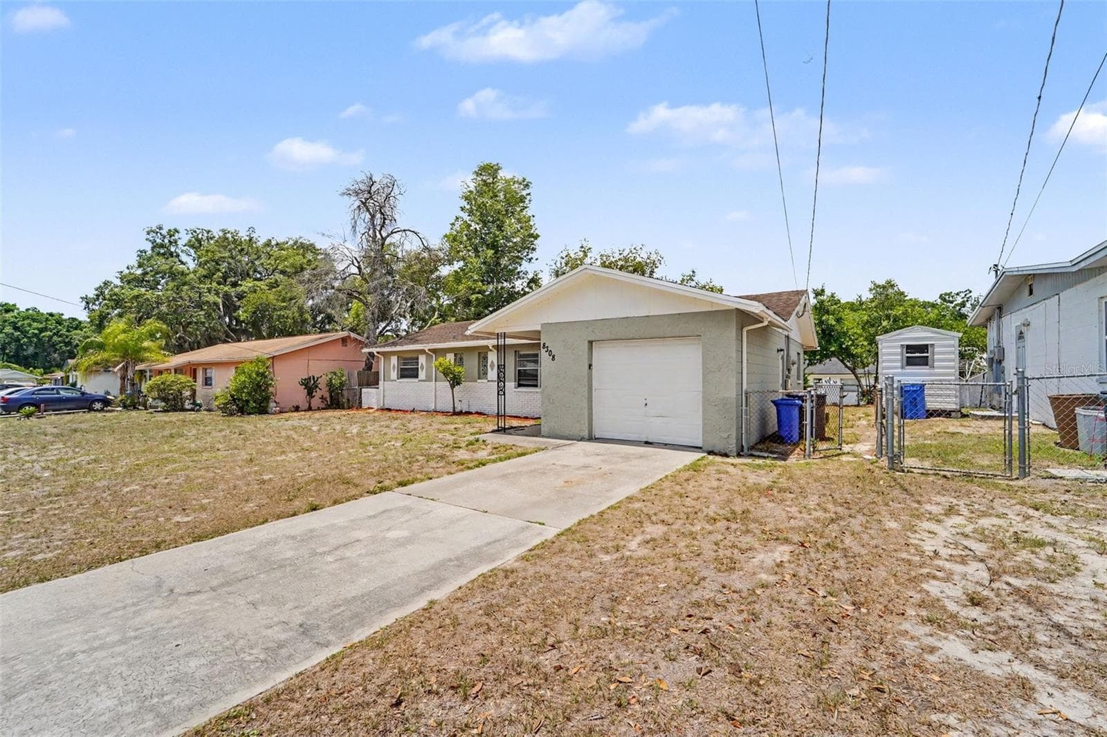 Single Family Residence at 8308 OLEANDER LN, TAMPA, photo 2 of 20