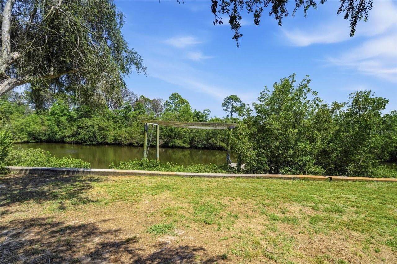 So peaceful and serene- no rear neighbors! - 1130 S FLORIDA AVE, TARPON SPRINGS