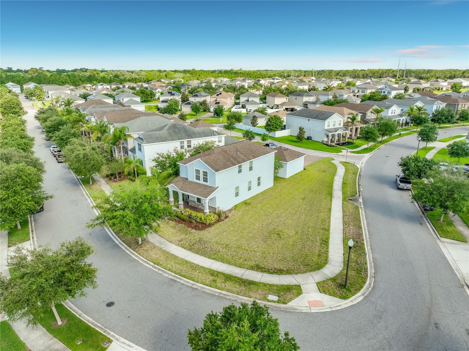Single Family Residence at 11143 SYCAMORE WOODS DR, ORLANDO, photo 5 of 65