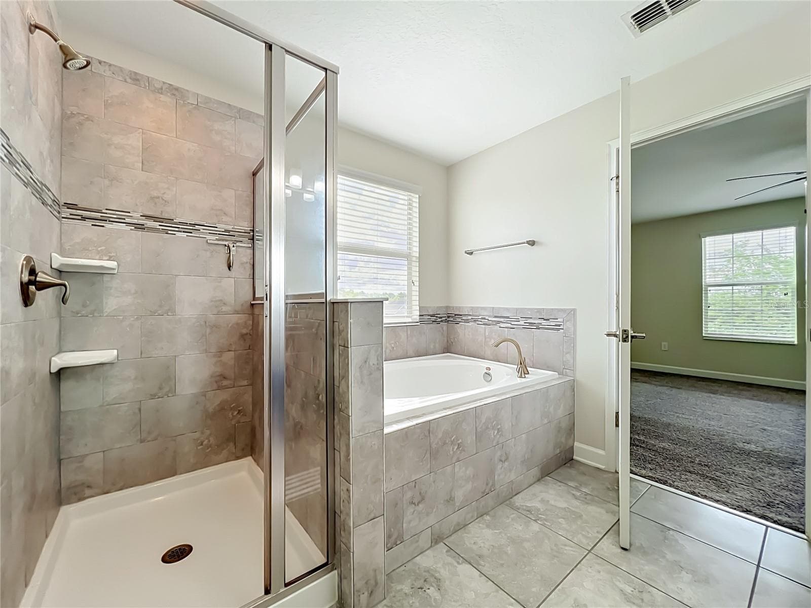 Single Family Residence at 11143 SYCAMORE WOODS DR, ORLANDO, photo 42 of 65