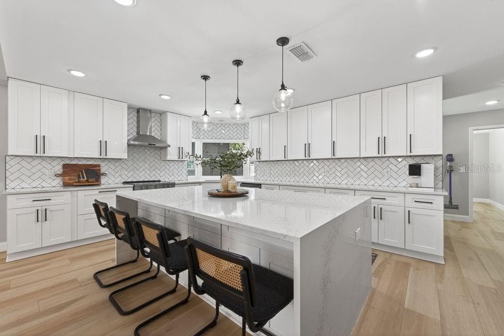 Single Family Residence at 1461 87TH AVE N, ST PETERSBURG, photo 13 of 76