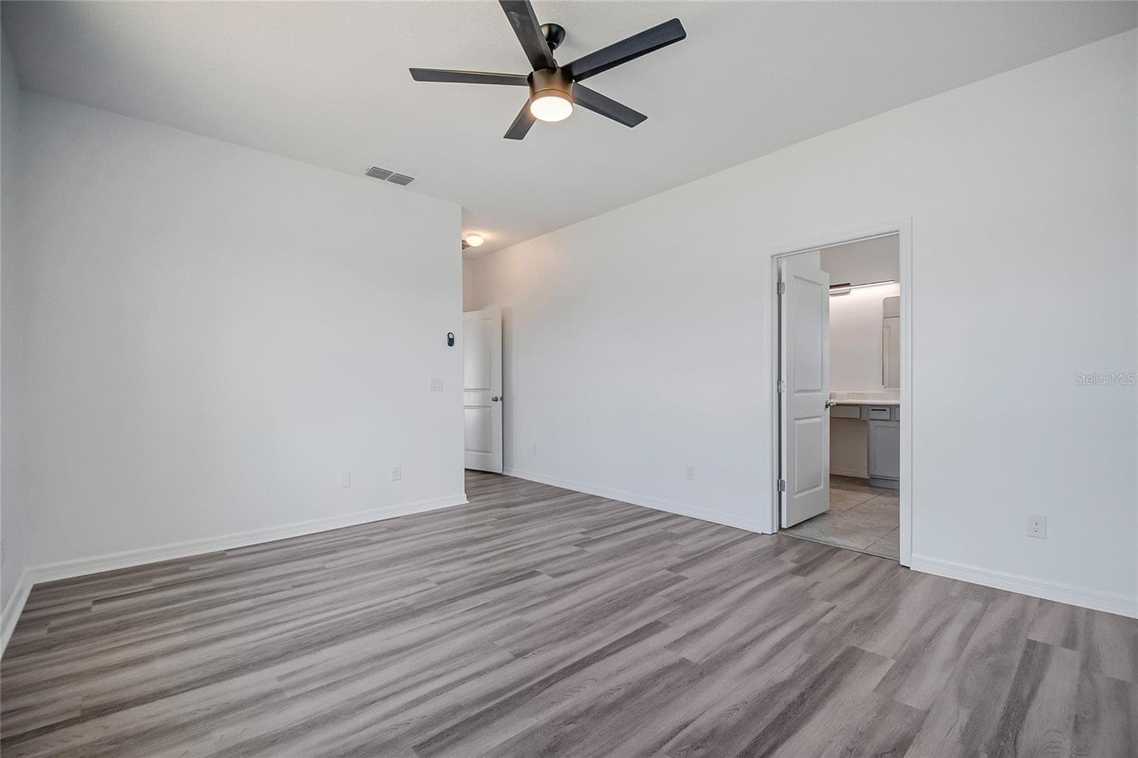 Single Family Residence at 5282 PAVIA DR, ST CLOUD, photo 23 of 52