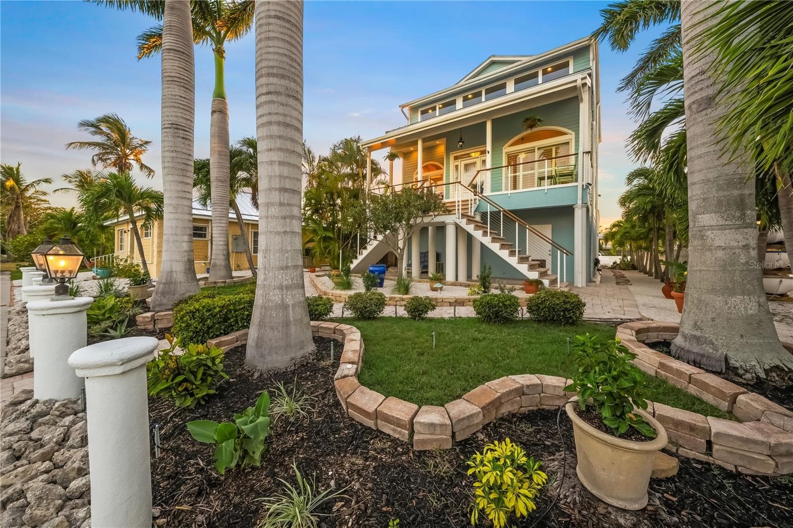 Single Family Residence at 791 BROADWAY ST, LONGBOAT KEY, photo 4 of 59