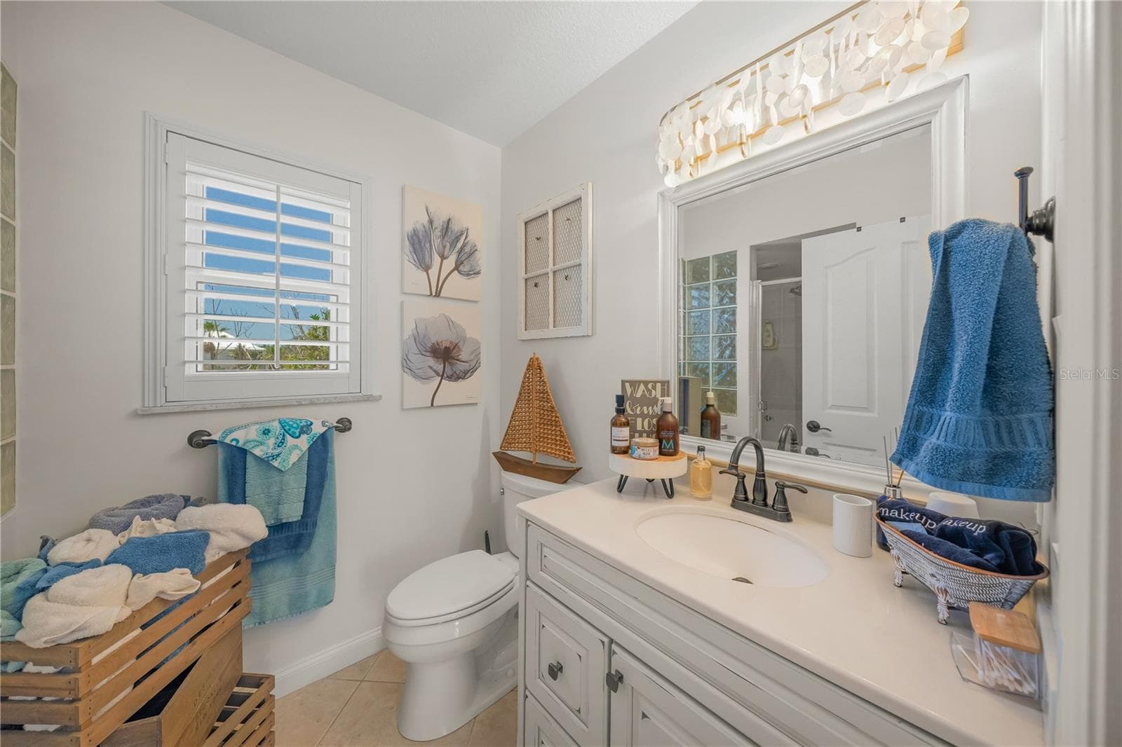 First floor bathroom - 791 BROADWAY ST, LONGBOAT KEY
