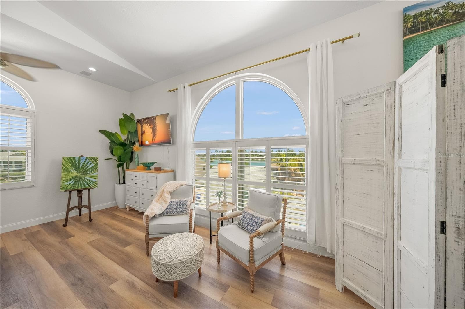 Primary bedroom on 2nd floor - 791 BROADWAY ST, LONGBOAT KEY