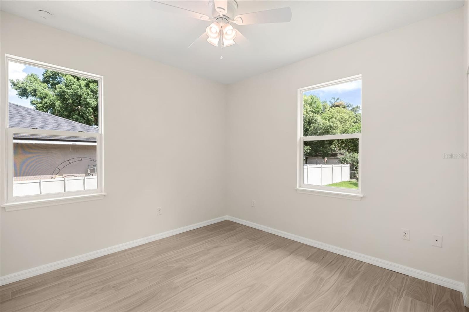 Single Family Residence at 247 DEBARY DR, DEBARY, photo 24 of 47