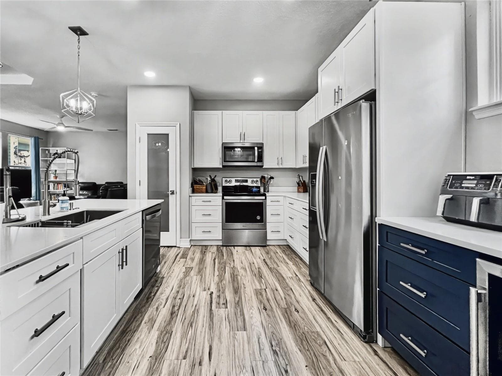 Single Family Residence at 839 LAKE EVALYN DR, CELEBRATION, photo 11 of 33