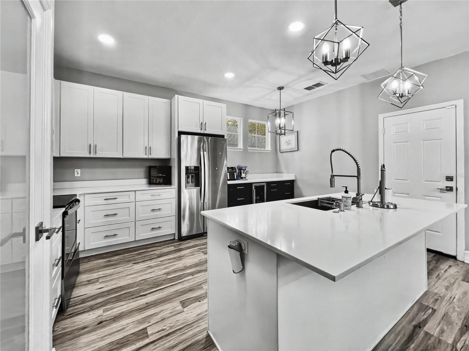 Single Family Residence at 839 LAKE EVALYN DR, CELEBRATION, photo 12 of 33