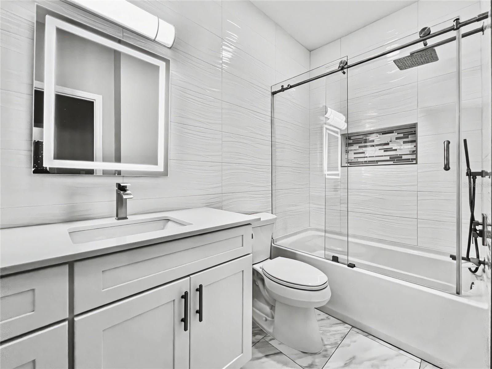 Single Family Residence at 839 LAKE EVALYN DR, CELEBRATION, photo 21 of 33