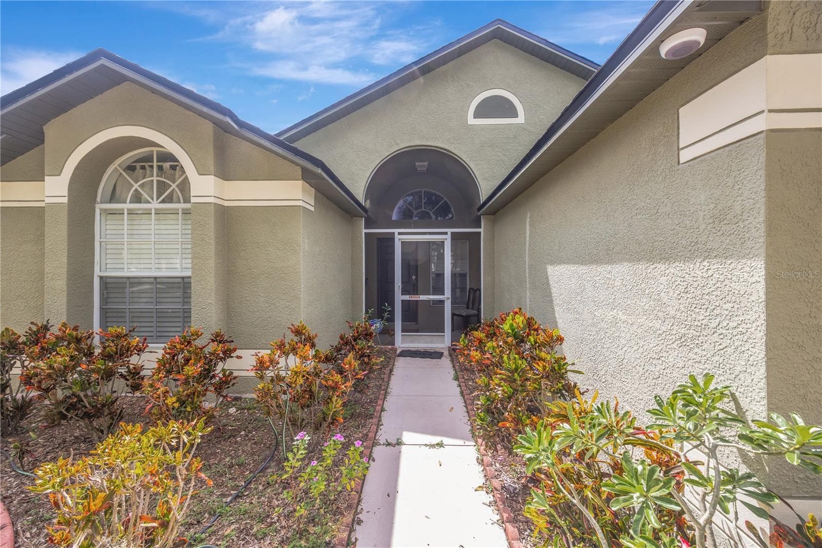 Single Family Residence at 6923 WATERBROOK CT, GIBSONTON, photo 4 of 63