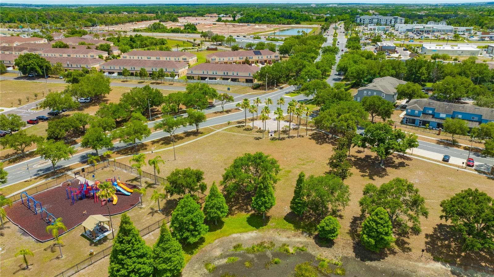 Single Family Residence at 6923 WATERBROOK CT, GIBSONTON, photo 19 of 63