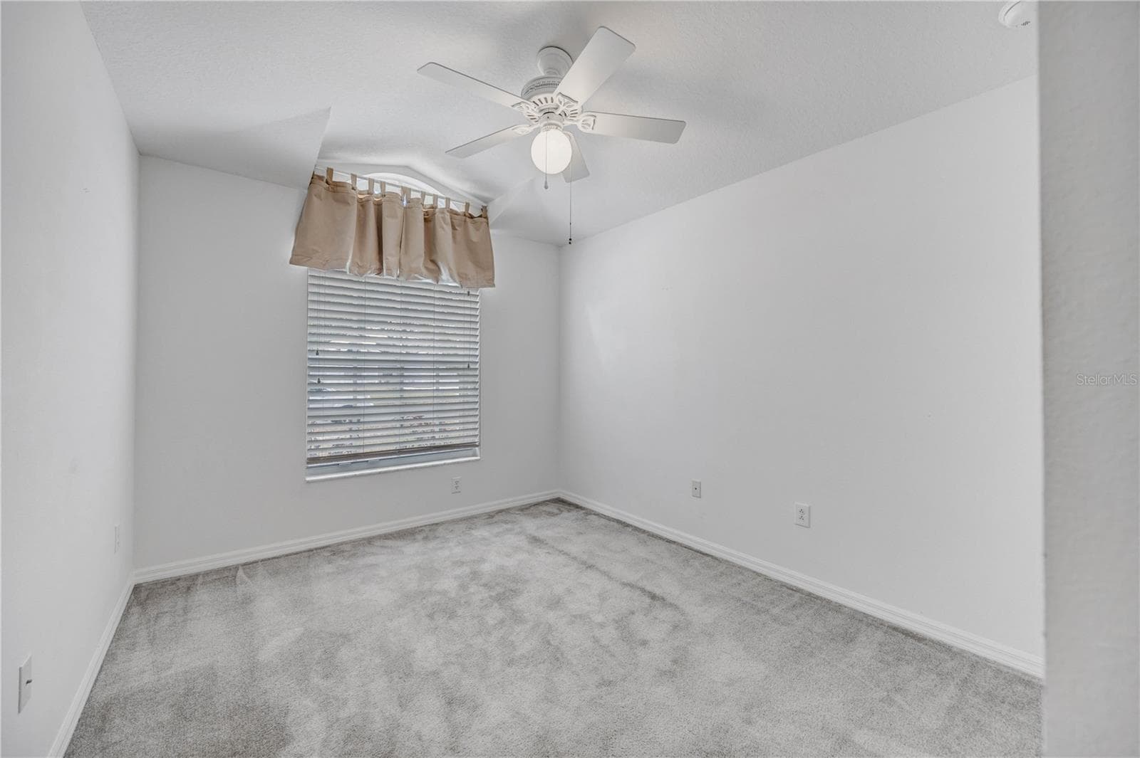 Single Family Residence at 6923 WATERBROOK CT, GIBSONTON, photo 32 of 63