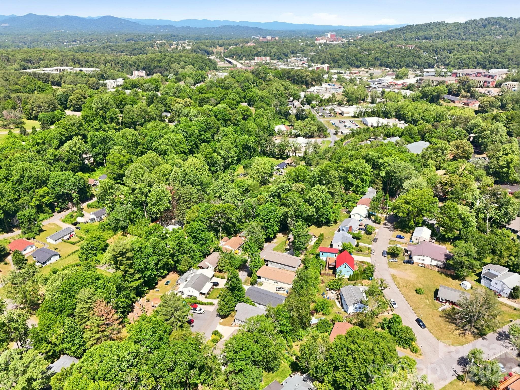 Single Family Residence at 253 Brooklyn Lane, Asheville, photo 27 of 27