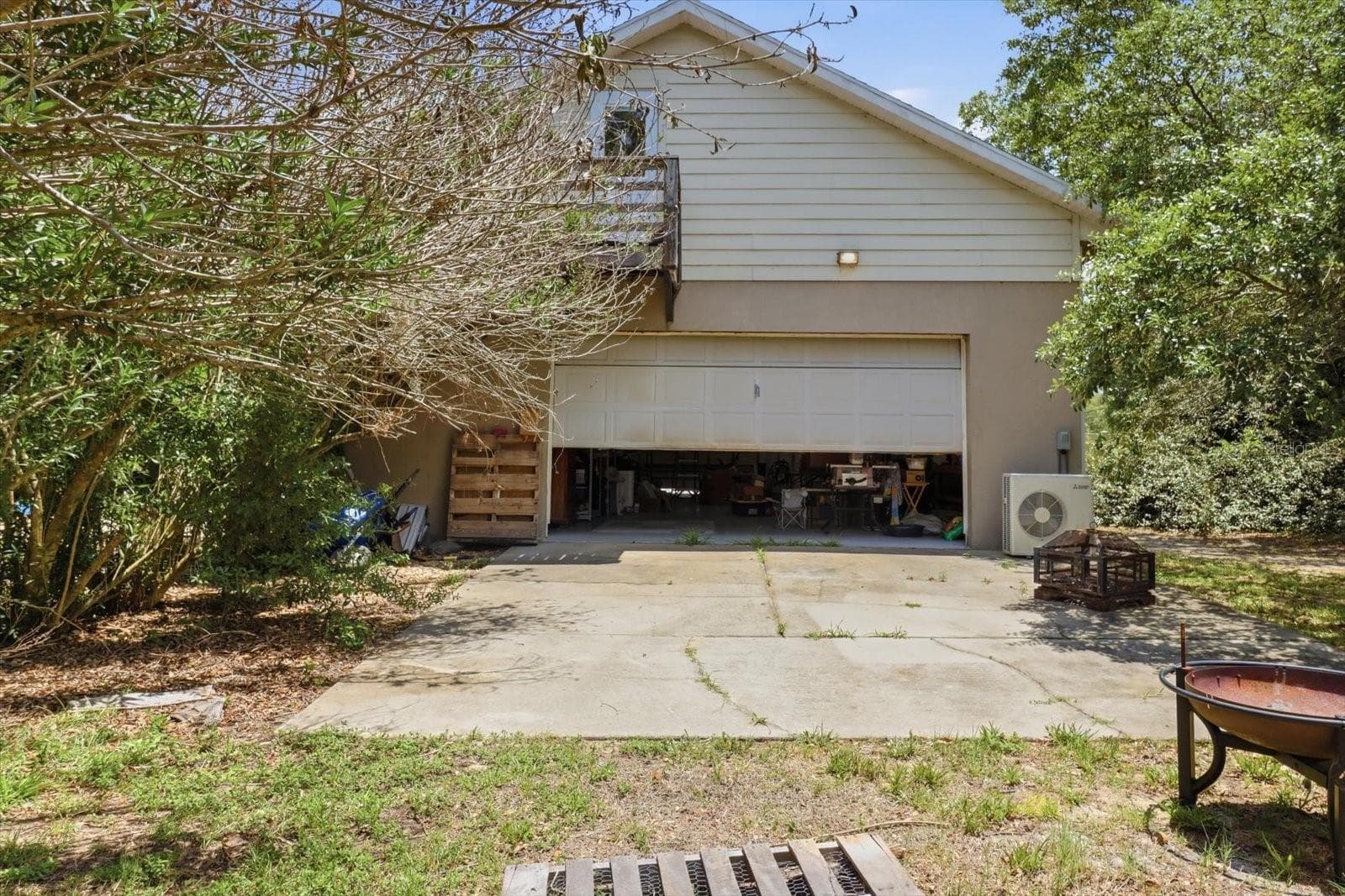 Garage has pass thru doors from front to back - 8720 N TROJAN DR, CITRUS SPRINGS