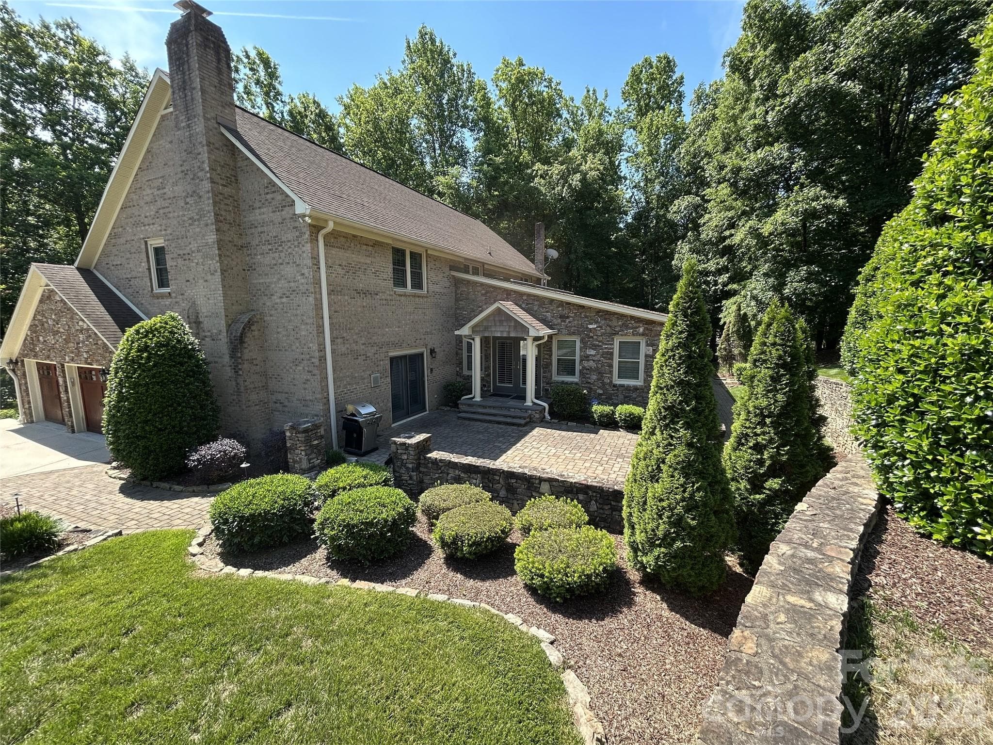 Professionally landscaped & fabulous outdoor Living !!! - Concord