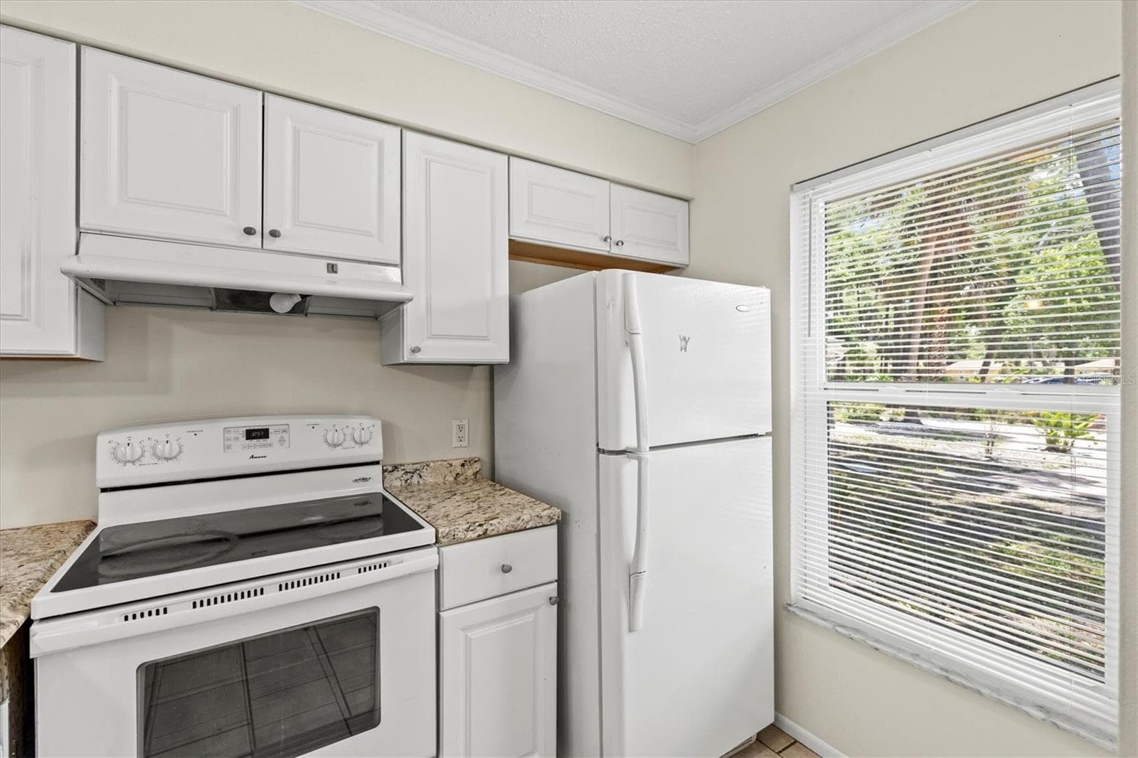 Condominium at 4631 SUMMERWIND DR #16, SARASOTA, photo 8 of 44