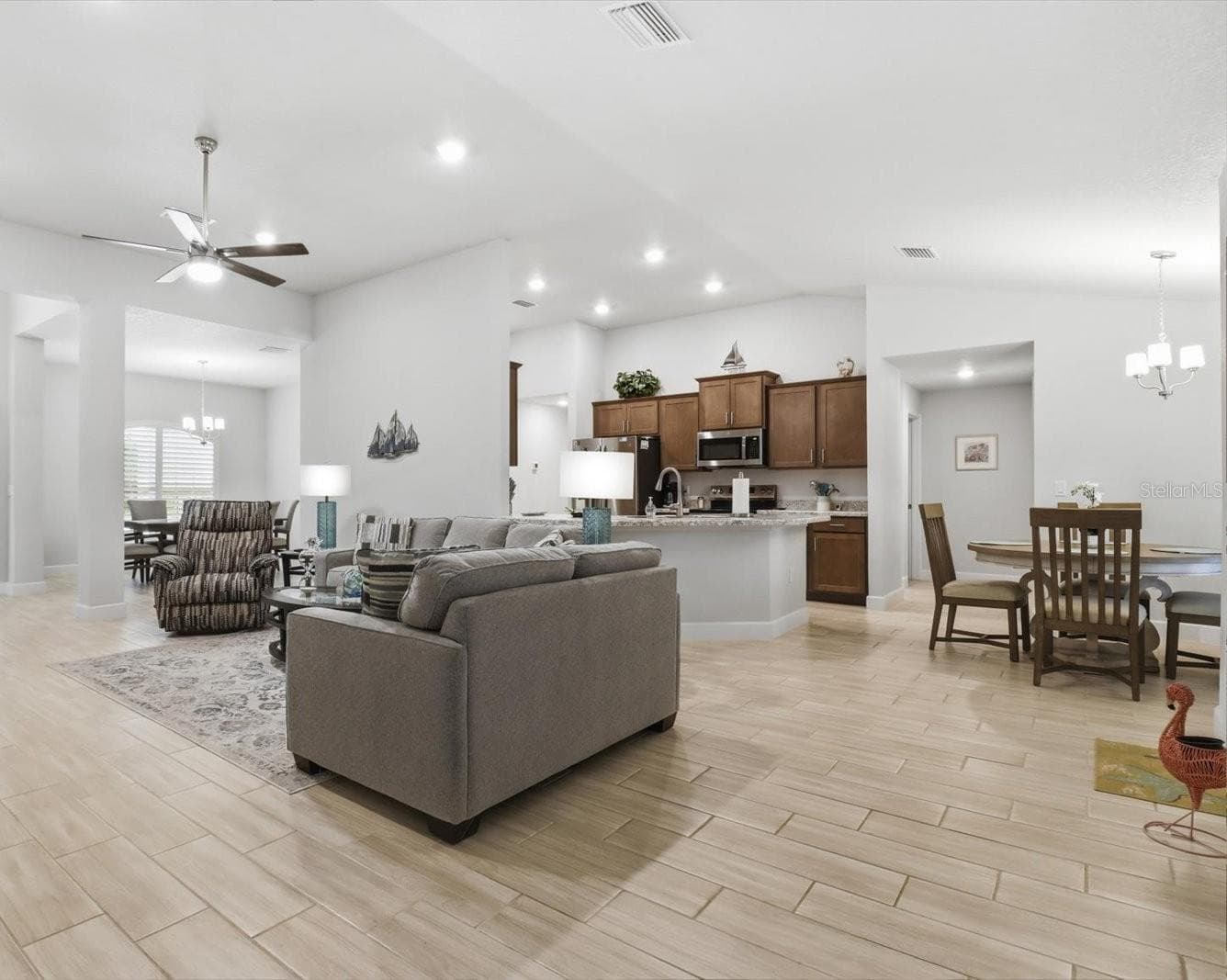 Single Family Residence at 3 STOKESIA CT, HOMOSASSA, photo 14 of 41