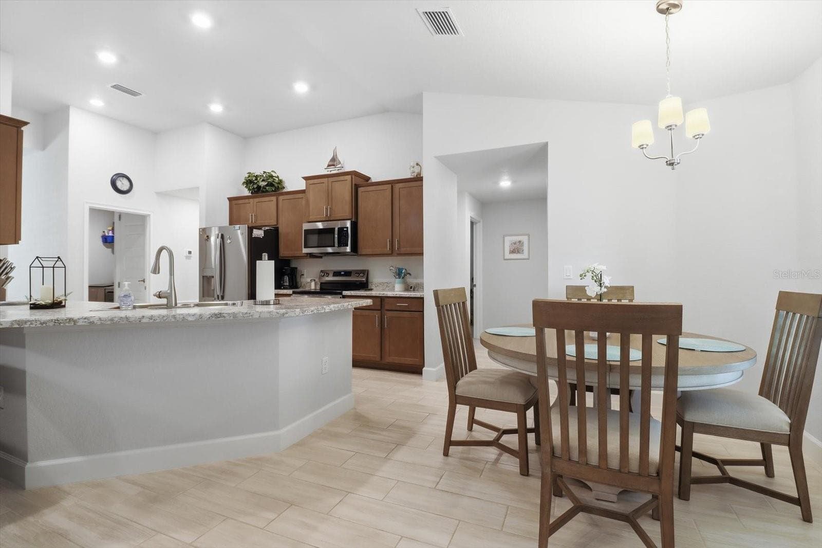 Single Family Residence at 3 STOKESIA CT, HOMOSASSA, photo 10 of 41