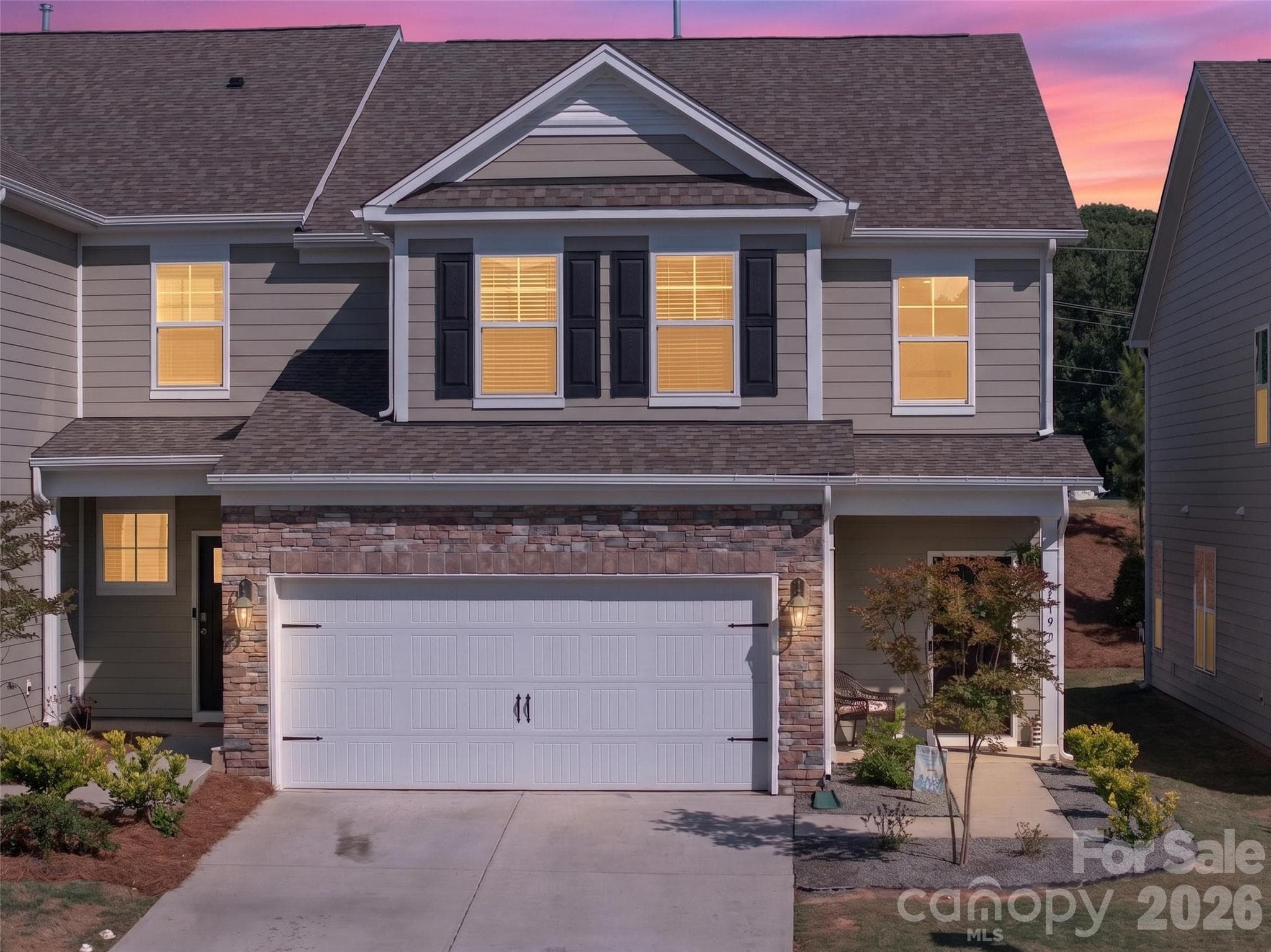 Upscale setting in new development. - 4192 Steel Way, Sherrills Ford