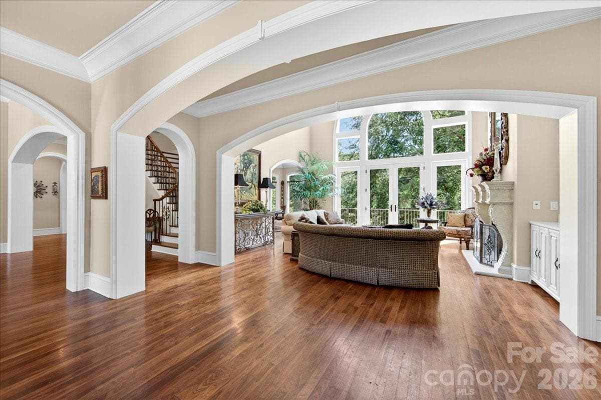 Front entry way - Charlotte