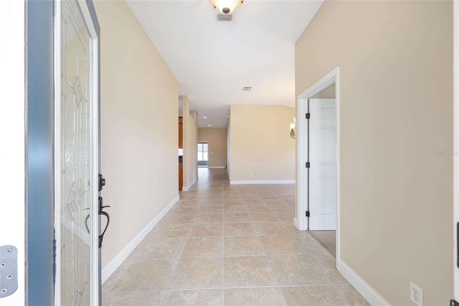 Beautiful Ceramic tile - 915 SE 69TH AVE, OCALA