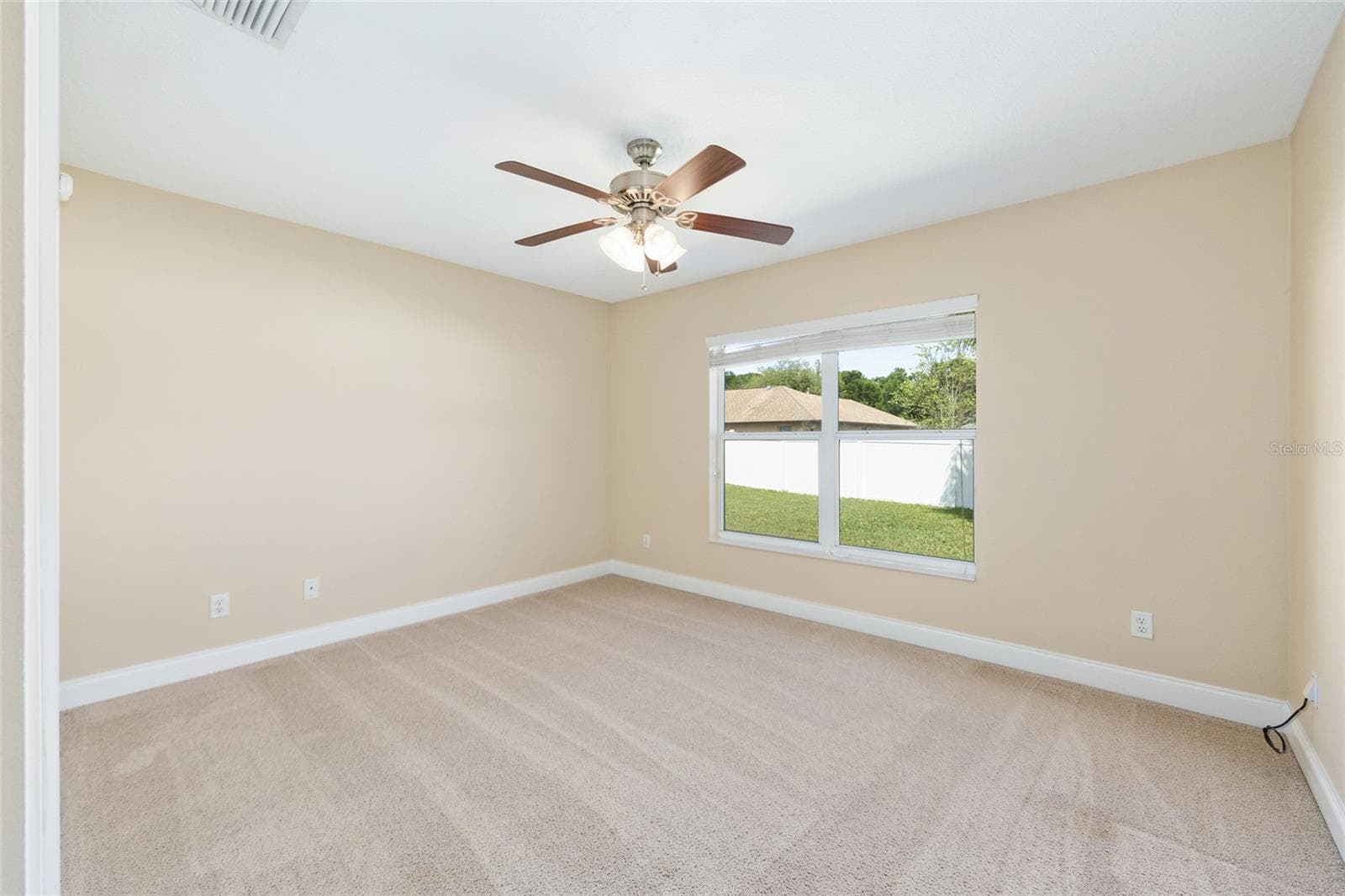3 of 3 guest rooms - 915 SE 69TH AVE, OCALA