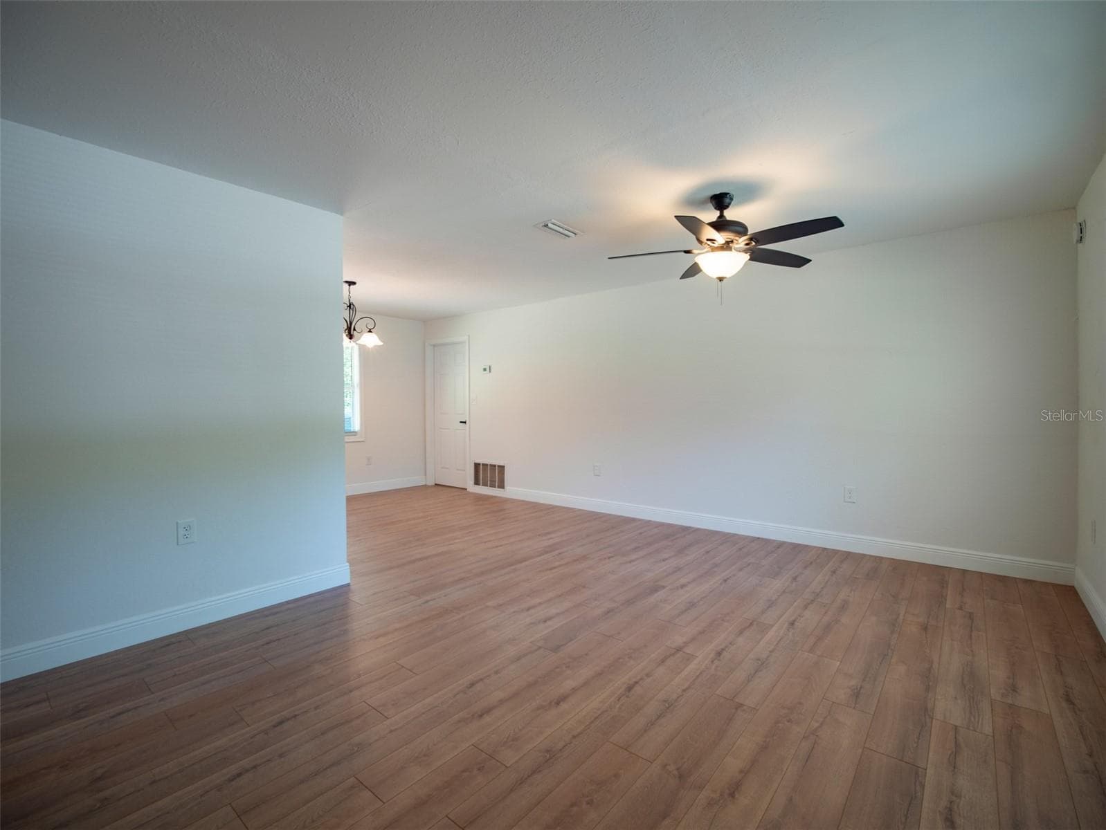 Single Family Residence at 1408 6TH ST NW, LIVE OAK, photo 4 of 24