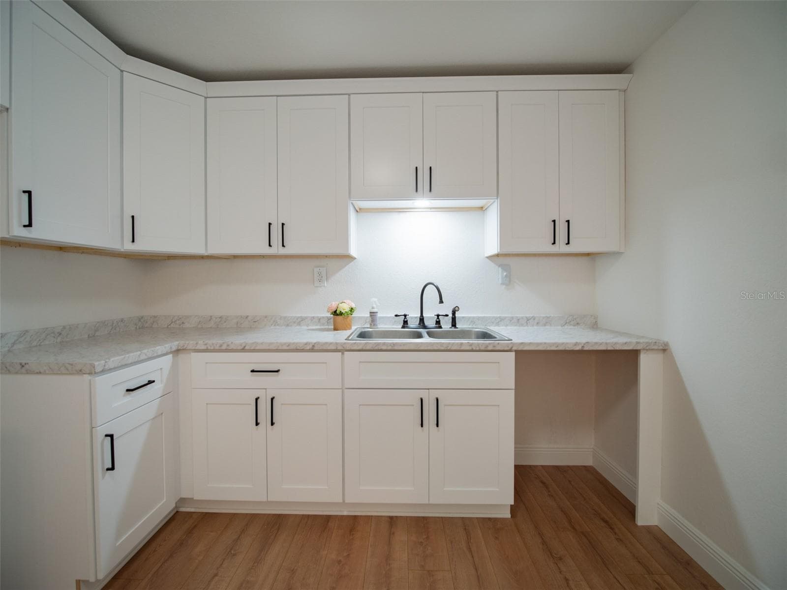 Single Family Residence at 1408 6TH ST NW, LIVE OAK, photo 7 of 24