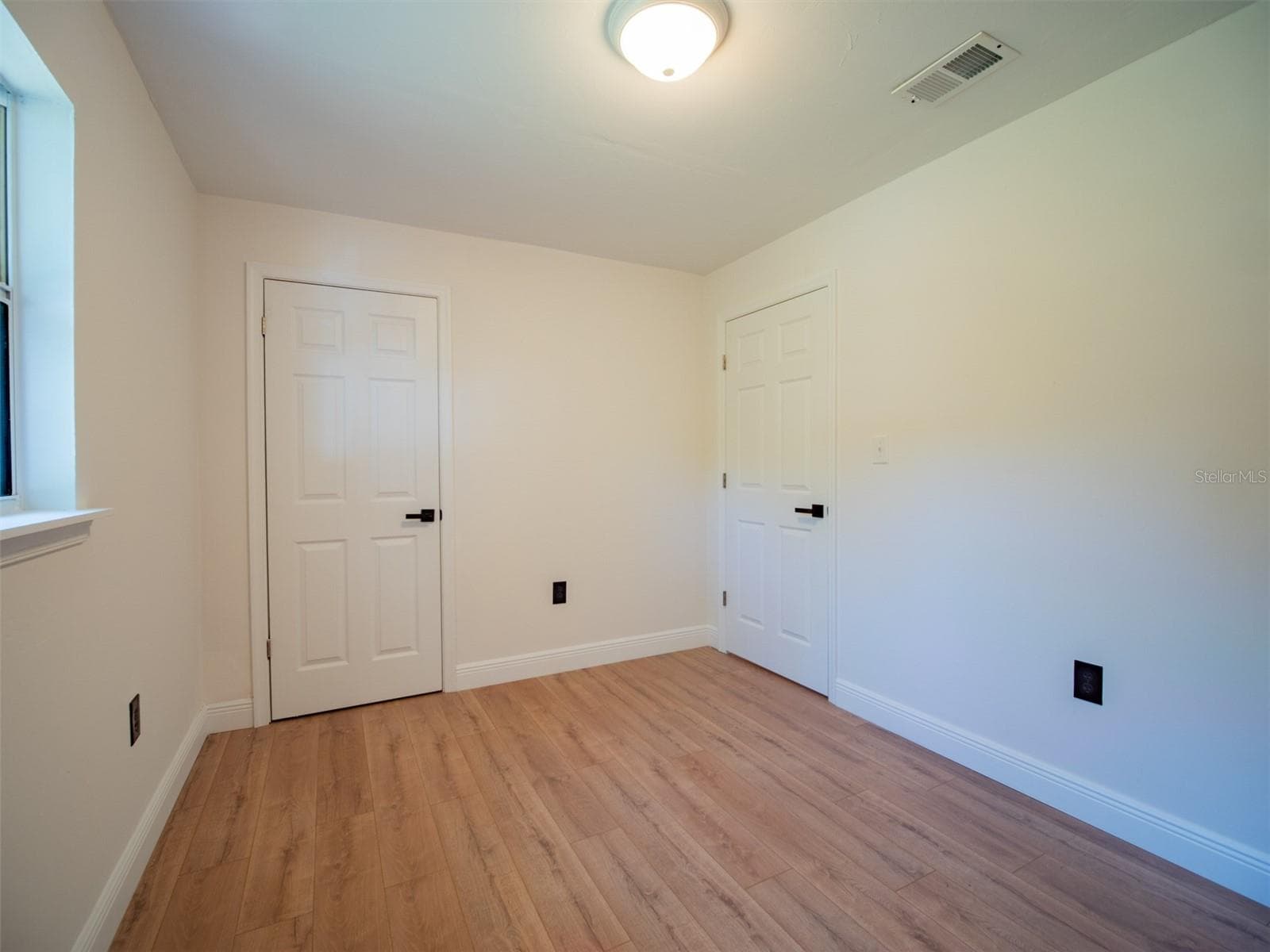 Single Family Residence at 1408 6TH ST NW, LIVE OAK, photo 15 of 24
