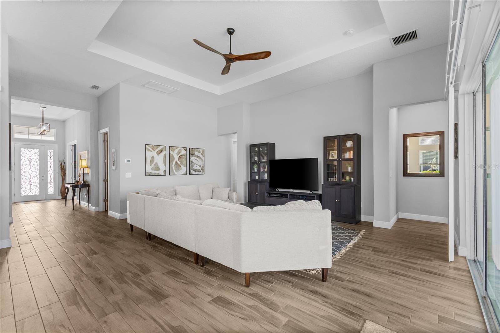Open Concept Great Room and Kitchen - 4645 ANTRIM DR, SARASOTA