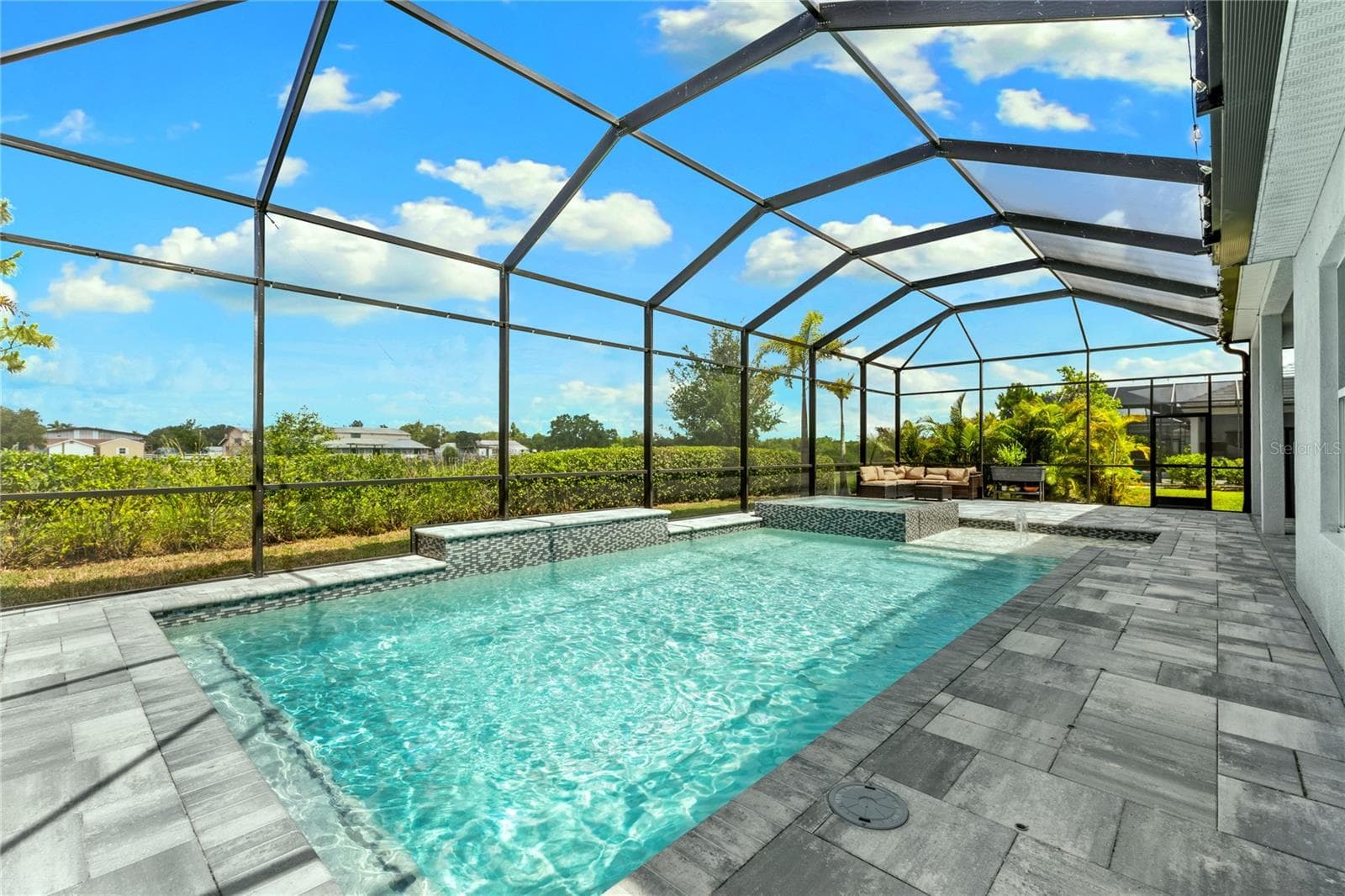 Sparkling Pool with Open Pastoral Views - 4645 ANTRIM DR, SARASOTA