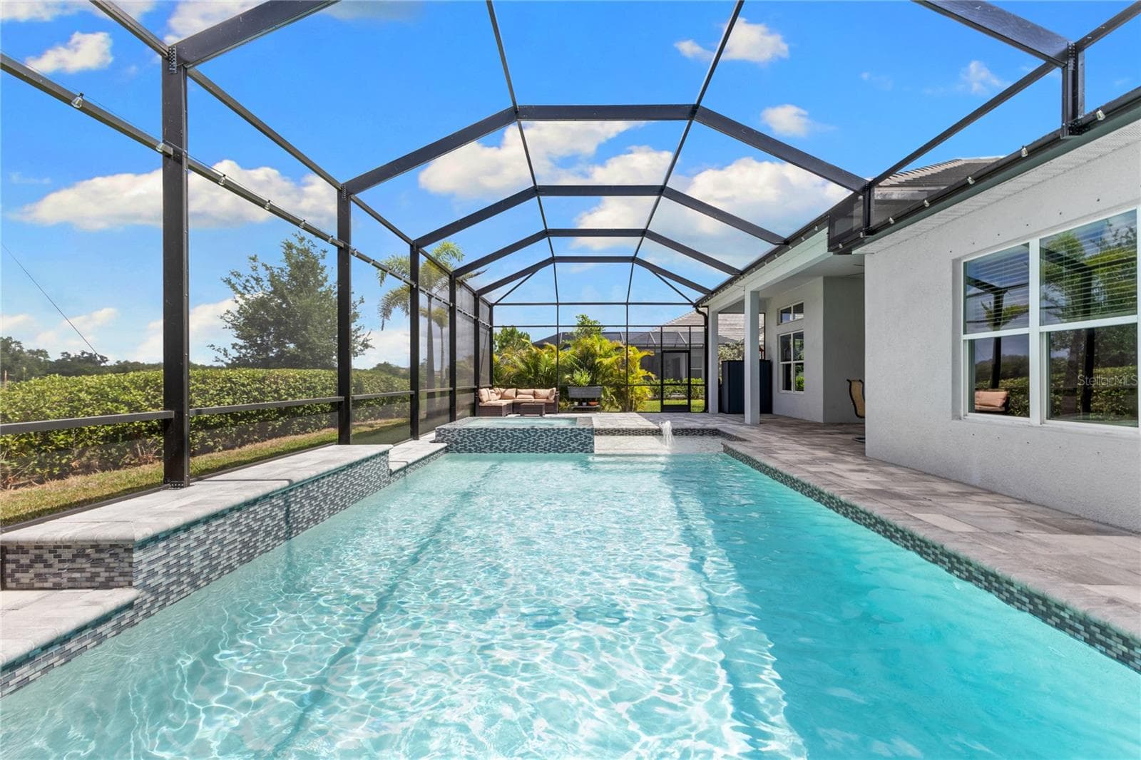 Resort Style Pool and Sun Deck - 4645 ANTRIM DR, SARASOTA