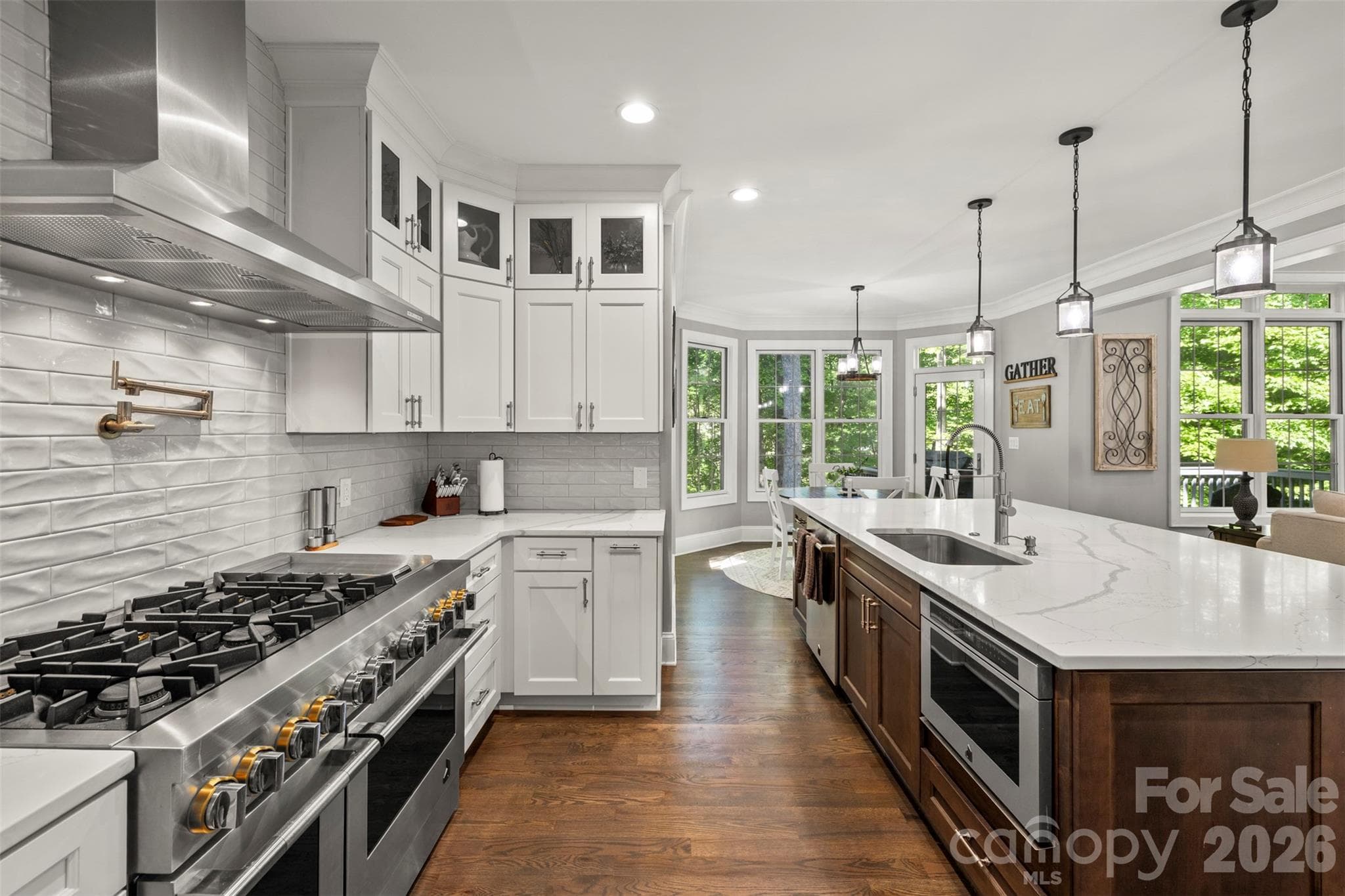 JennAir Gas Range - 7653 Juniper Lane, Denver